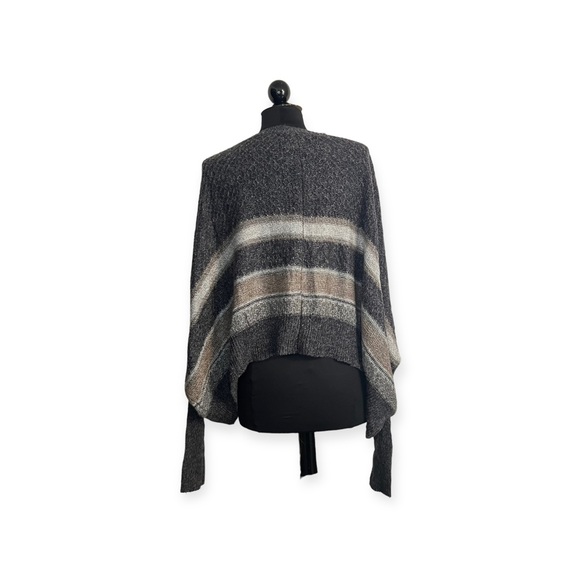 Decree Women’s Navy Blue Sweater - Picture 2 of 3